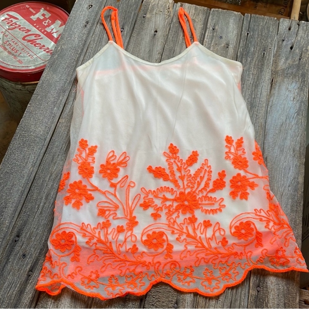 Daytrip Neón Orange Floral Embroidered Mesh Tank - Picture 1 of 14